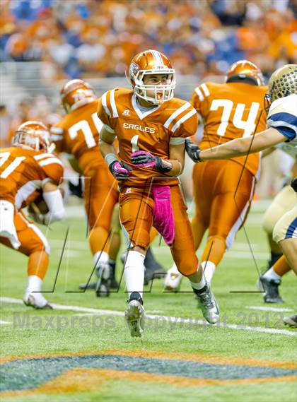 Thumbnail 3 in Eagle Pass vs. Edinburg North (UIL 5A Division 2 Bi-District Playoff) photogallery.