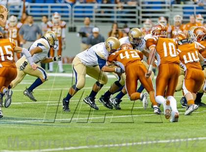 Thumbnail 3 in Eagle Pass vs. Edinburg North (UIL 5A Division 2 Bi-District Playoff) photogallery.