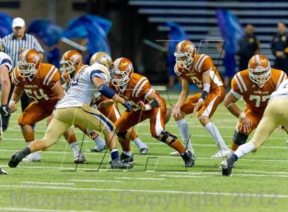 Thumbnail 2 in Eagle Pass vs. Edinburg North (UIL 5A Division 2 Bi-District Playoff) photogallery.