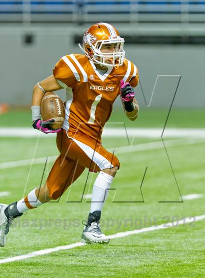 Thumbnail 1 in Eagle Pass vs. Edinburg North (UIL 5A Division 2 Bi-District Playoff) photogallery.