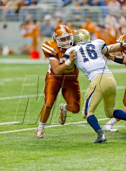 Thumbnail 1 in Eagle Pass vs. Edinburg North (UIL 5A Division 2 Bi-District Playoff) photogallery.