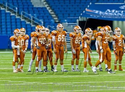 Thumbnail 2 in Eagle Pass vs. Edinburg North (UIL 5A Division 2 Bi-District Playoff) photogallery.