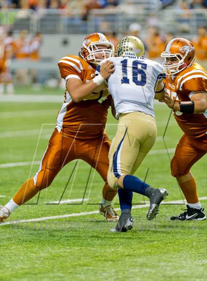 Thumbnail 3 in Eagle Pass vs. Edinburg North (UIL 5A Division 2 Bi-District Playoff) photogallery.