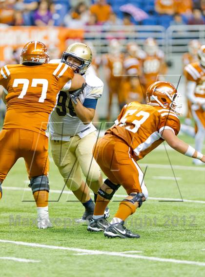 Thumbnail 2 in Eagle Pass vs. Edinburg North (UIL 5A Division 2 Bi-District Playoff) photogallery.
