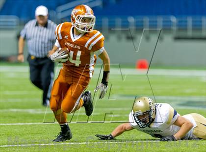 Thumbnail 2 in Eagle Pass vs. Edinburg North (UIL 5A Division 2 Bi-District Playoff) photogallery.