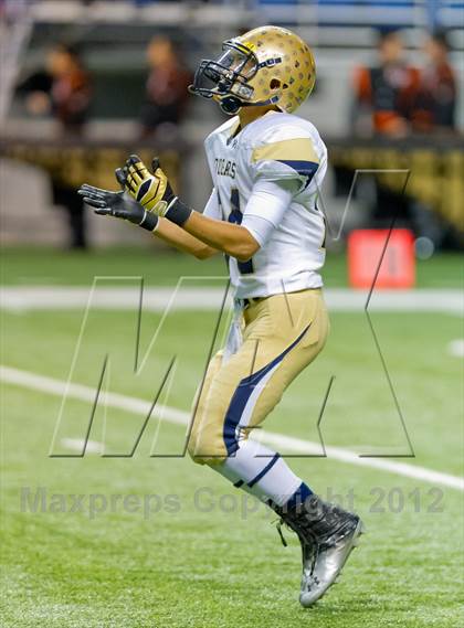 Thumbnail 2 in Eagle Pass vs. Edinburg North (UIL 5A Division 2 Bi-District Playoff) photogallery.