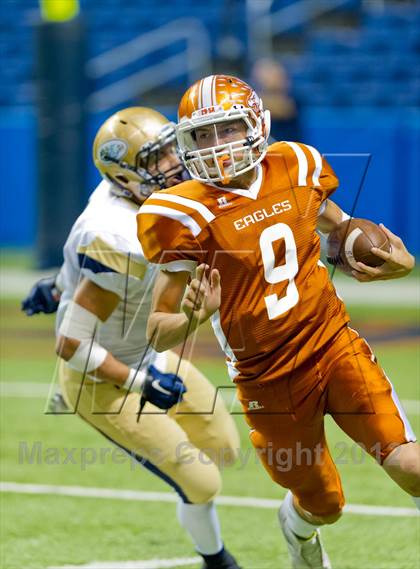 Thumbnail 2 in Eagle Pass vs. Edinburg North (UIL 5A Division 2 Bi-District Playoff) photogallery.