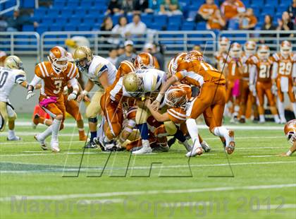 Thumbnail 3 in Eagle Pass vs. Edinburg North (UIL 5A Division 2 Bi-District Playoff) photogallery.