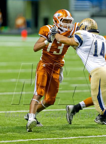 Thumbnail 1 in Eagle Pass vs. Edinburg North (UIL 5A Division 2 Bi-District Playoff) photogallery.