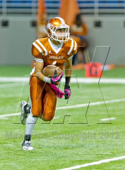 Thumbnail 2 in Eagle Pass vs. Edinburg North (UIL 5A Division 2 Bi-District Playoff) photogallery.