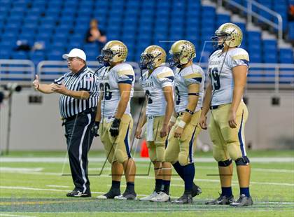 Thumbnail 2 in Eagle Pass vs. Edinburg North (UIL 5A Division 2 Bi-District Playoff) photogallery.