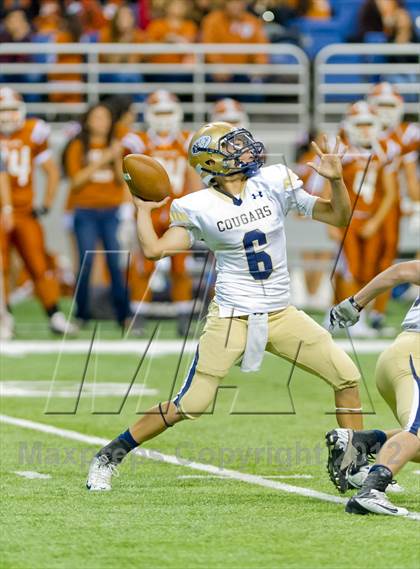 Thumbnail 3 in Eagle Pass vs. Edinburg North (UIL 5A Division 2 Bi-District Playoff) photogallery.