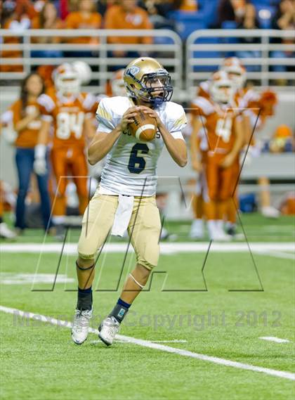 Thumbnail 1 in Eagle Pass vs. Edinburg North (UIL 5A Division 2 Bi-District Playoff) photogallery.