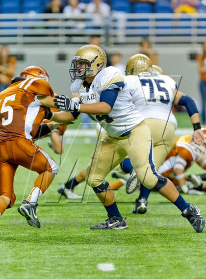 Thumbnail 1 in Eagle Pass vs. Edinburg North (UIL 5A Division 2 Bi-District Playoff) photogallery.
