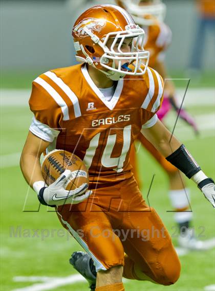 Thumbnail 3 in Eagle Pass vs. Edinburg North (UIL 5A Division 2 Bi-District Playoff) photogallery.