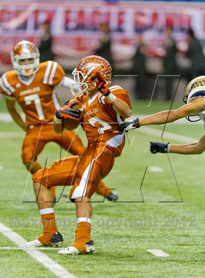 Thumbnail 3 in Eagle Pass vs. Edinburg North (UIL 5A Division 2 Bi-District Playoff) photogallery.