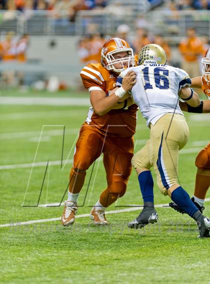 Thumbnail 2 in Eagle Pass vs. Edinburg North (UIL 5A Division 2 Bi-District Playoff) photogallery.