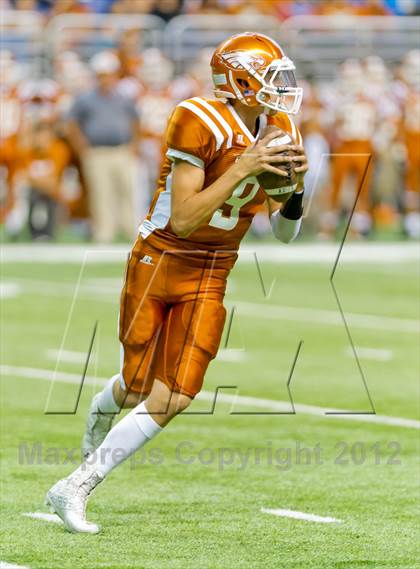 Thumbnail 3 in Eagle Pass vs. Edinburg North (UIL 5A Division 2 Bi-District Playoff) photogallery.