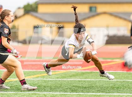 Thumbnail 3 in Highland vs. Ventura photogallery.