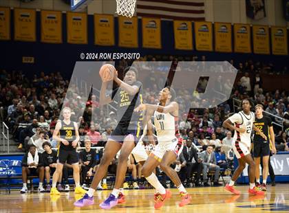 Thumbnail 2 in Long Island Lutheran vs Montverde Academy (Bob McKillop Invitational ) photogallery.