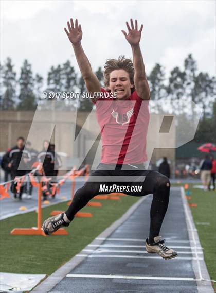 Thumbnail 2 in Jim Robinson Twilight Invitational photogallery.