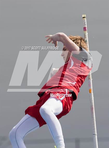 Thumbnail 2 in Jim Robinson Twilight Invitational photogallery.