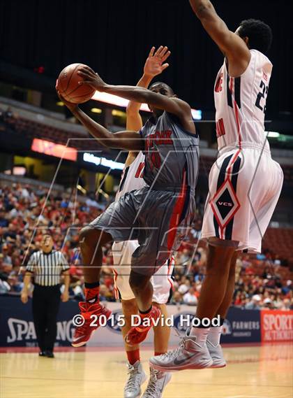 Thumbnail 2 in Village Christian vs. Great Oak (CIF SS D1AA Final) photogallery.