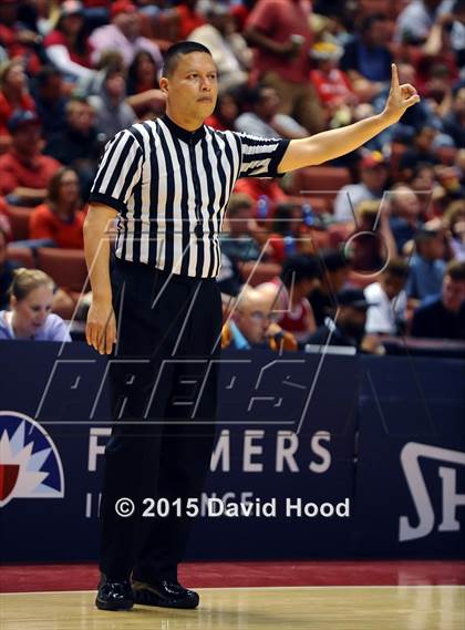 Thumbnail 2 in Village Christian vs. Great Oak (CIF SS D1AA Final) photogallery.