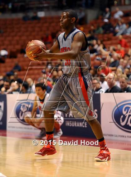 Thumbnail 3 in Village Christian vs. Great Oak (CIF SS D1AA Final) photogallery.