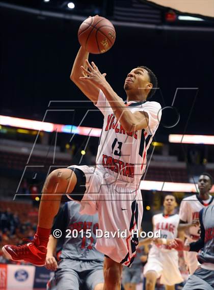 Thumbnail 1 in Village Christian vs. Great Oak (CIF SS D1AA Final) photogallery.