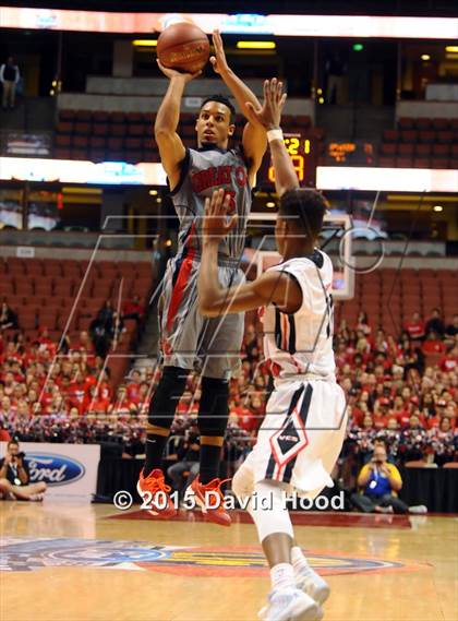 Thumbnail 1 in Village Christian vs. Great Oak (CIF SS D1AA Final) photogallery.
