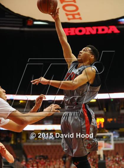 Thumbnail 2 in Village Christian vs. Great Oak (CIF SS D1AA Final) photogallery.