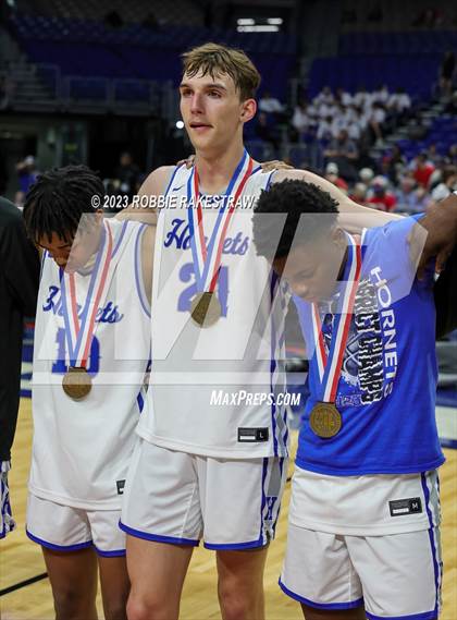 Thumbnail 2 in Hooks vs. Hitchcock (UIL 3A Basketball State Semifinal Medal Ceremony) photogallery.