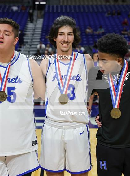 Thumbnail 1 in Hooks vs. Hitchcock (UIL 3A Basketball State Semifinal Medal Ceremony) photogallery.
