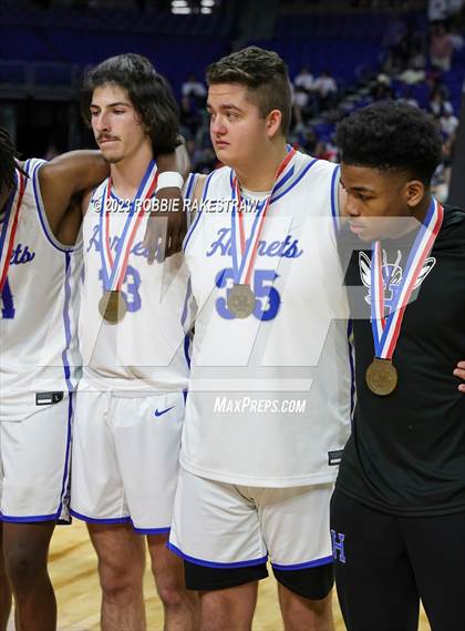 Thumbnail 2 in Hooks vs. Hitchcock (UIL 3A Basketball State Semifinal Medal Ceremony) photogallery.