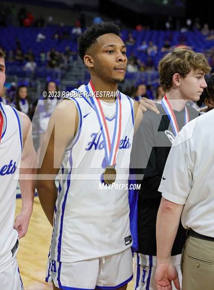 Thumbnail 1 in Hooks vs. Hitchcock (UIL 3A Basketball State Semifinal Medal Ceremony) photogallery.