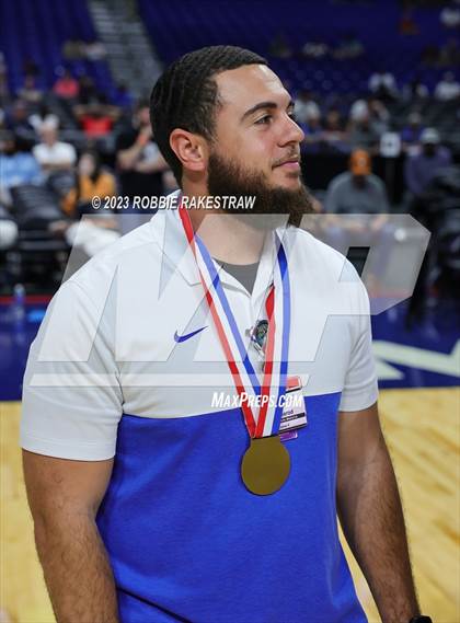 Thumbnail 3 in Hooks vs. Hitchcock (UIL 3A Basketball State Semifinal Medal Ceremony) photogallery.