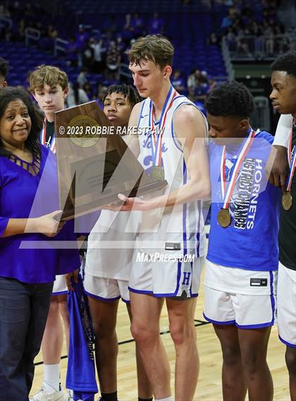 Thumbnail 1 in Hooks vs. Hitchcock (UIL 3A Basketball State Semifinal Medal Ceremony) photogallery.