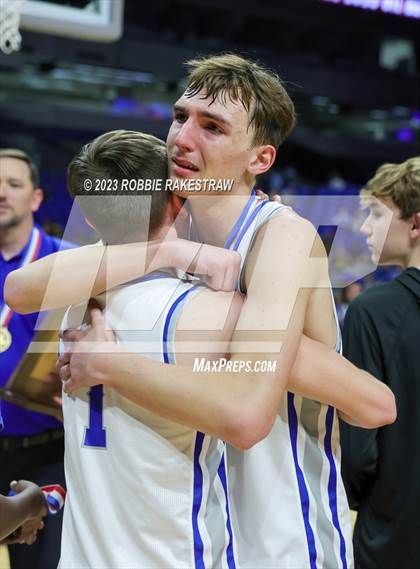 Thumbnail 2 in Hooks vs. Hitchcock (UIL 3A Basketball State Semifinal Medal Ceremony) photogallery.