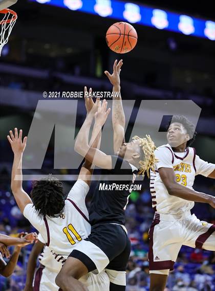 Thumbnail 1 in Beaumont United vs. Kimball (UIL 5A State Championship) photogallery.