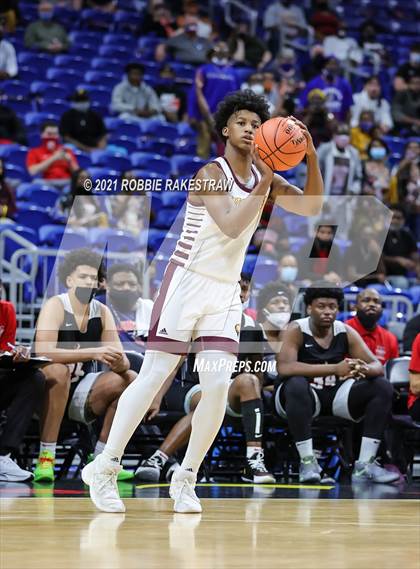 Thumbnail 2 in Beaumont United vs. Kimball (UIL 5A State Championship) photogallery.