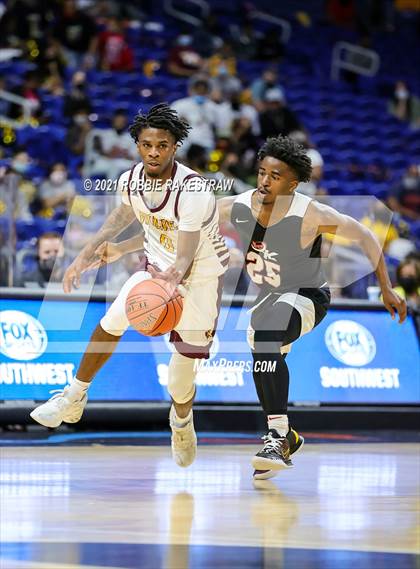 Thumbnail 3 in Beaumont United vs. Kimball (UIL 5A State Championship) photogallery.