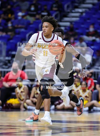 Thumbnail 2 in Beaumont United vs. Kimball (UIL 5A State Championship) photogallery.