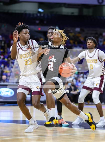 Thumbnail 1 in Beaumont United vs. Kimball (UIL 5A State Championship) photogallery.
