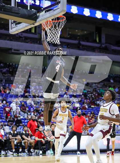 Thumbnail 1 in Beaumont United vs. Kimball (UIL 5A State Championship) photogallery.