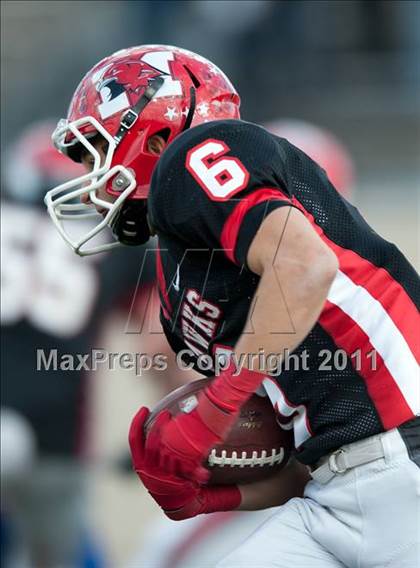 Thumbnail 2 in Curie vs. Maine South photogallery.