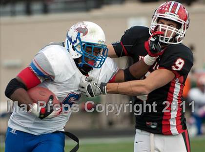 Thumbnail 3 in Curie vs. Maine South photogallery.