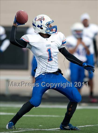 Thumbnail 2 in Curie vs. Maine South photogallery.