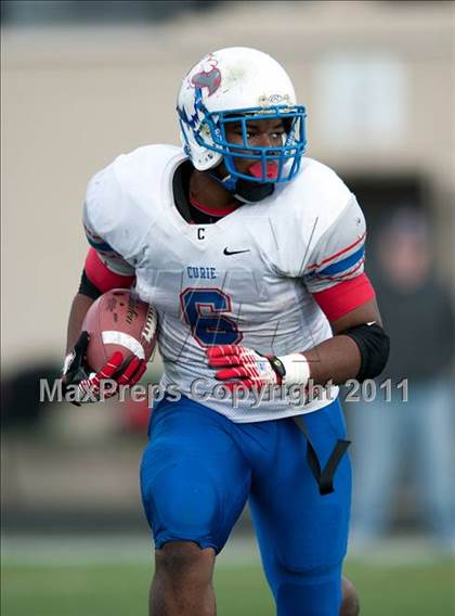 Thumbnail 1 in Curie vs. Maine South photogallery.
