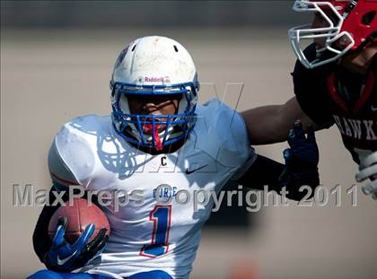 Thumbnail 2 in Curie vs. Maine South photogallery.